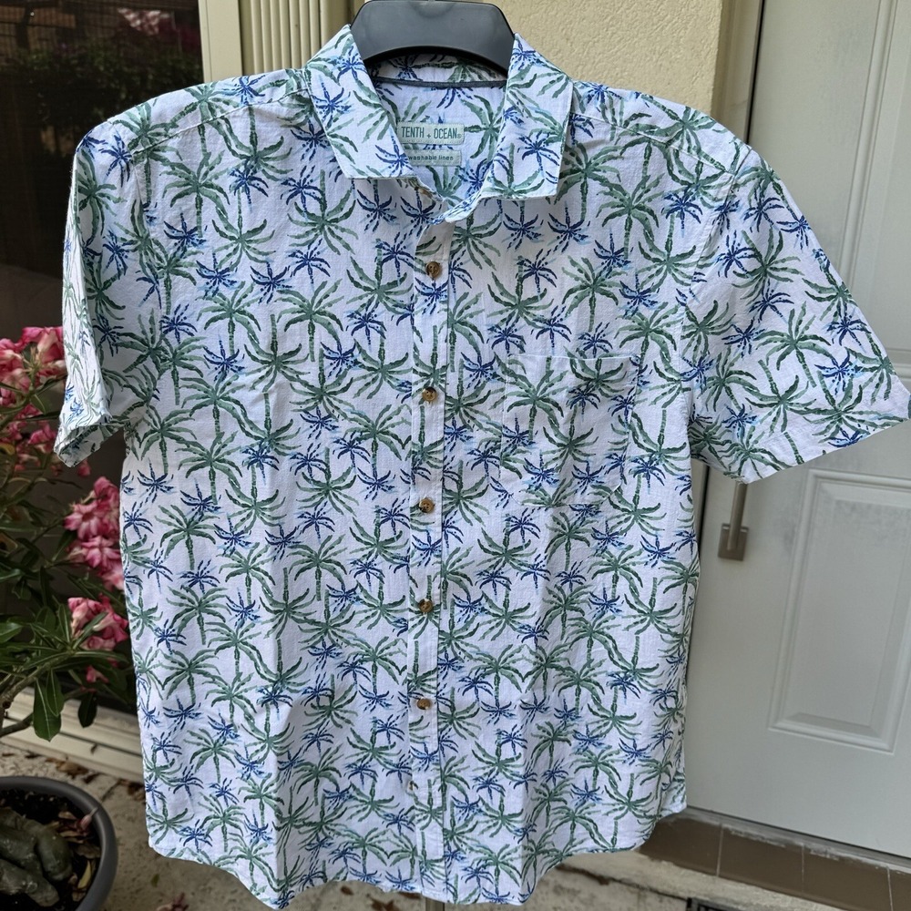TENTH + OCEAN. Tropical‎ Print , Linen & Cotton, Button Down Shirt. Size Medium.